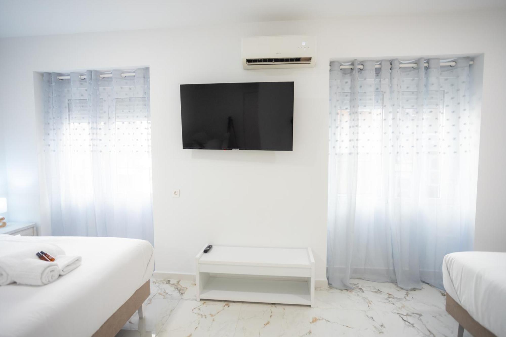 L&G Apartments Bahia Suite อาลิกันเต ภายนอก รูปภาพ
