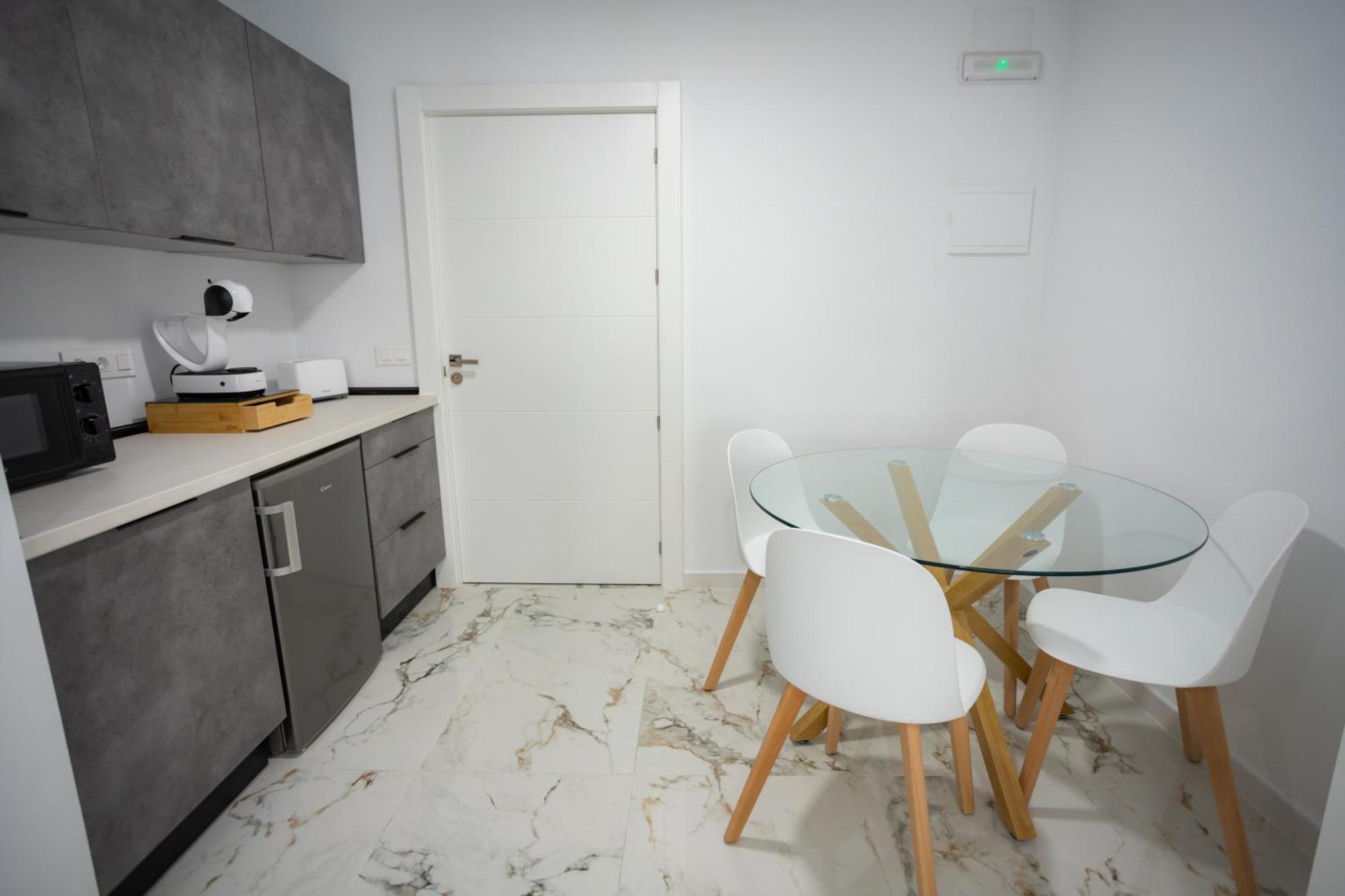 L&G Apartments Bahia Suite อาลิกันเต ภายนอก รูปภาพ