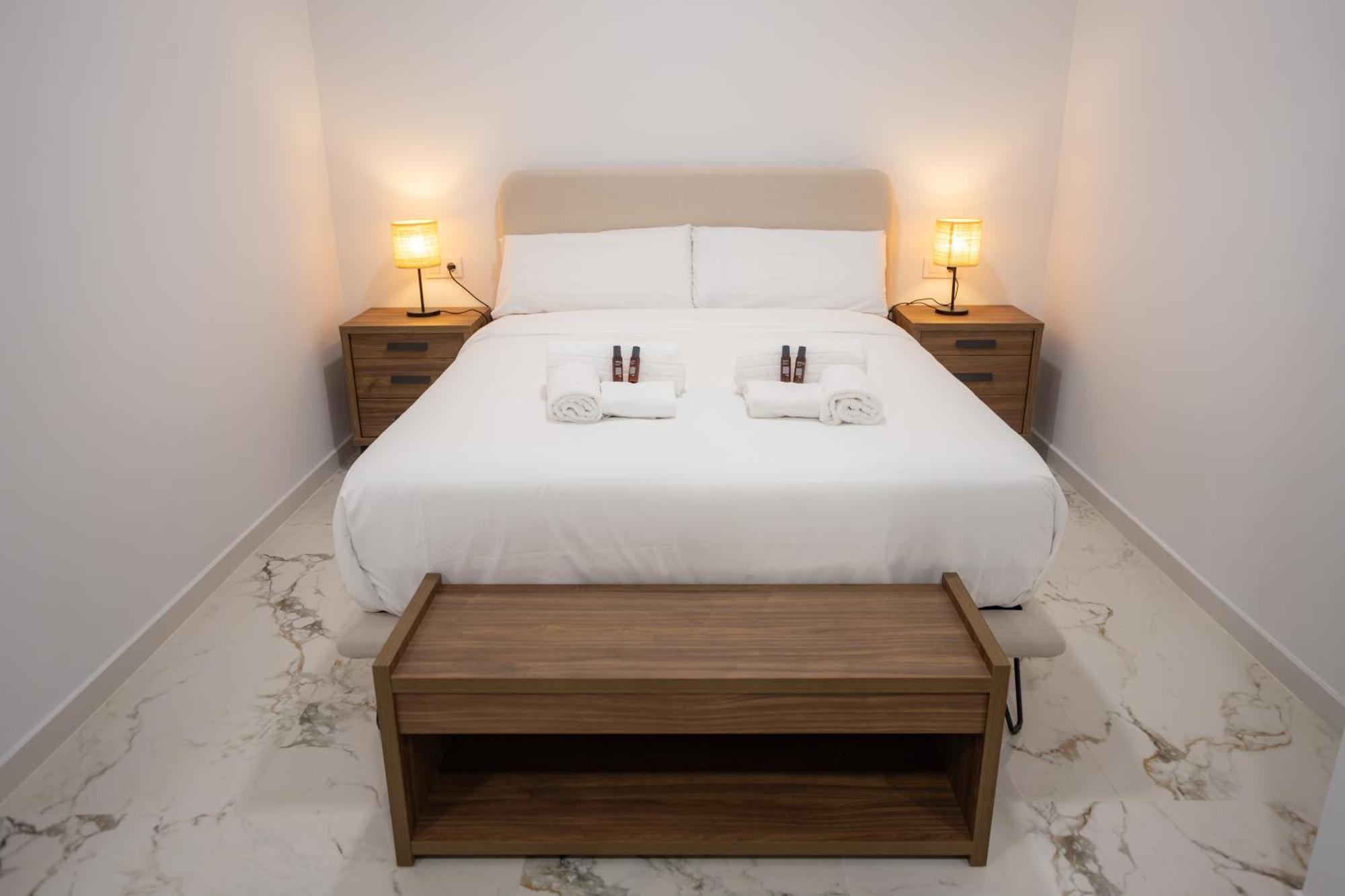 L&G Apartments Bahia Suite อาลิกันเต ภายนอก รูปภาพ